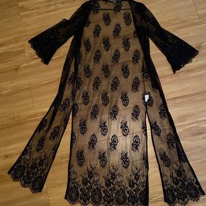 MAXI LACE COVERUP